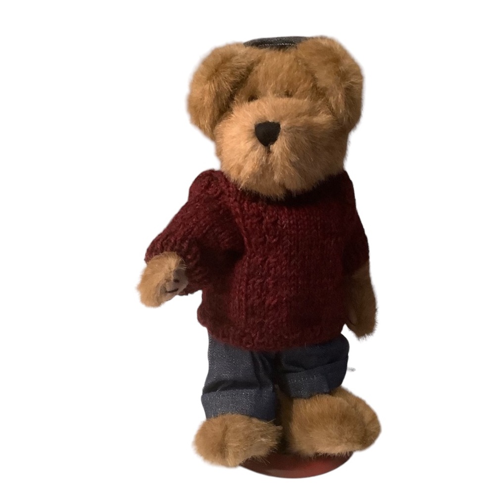 Boyds bears Leo Bruinski 10” denim pants cap , maroon sweater #65081 plush toy